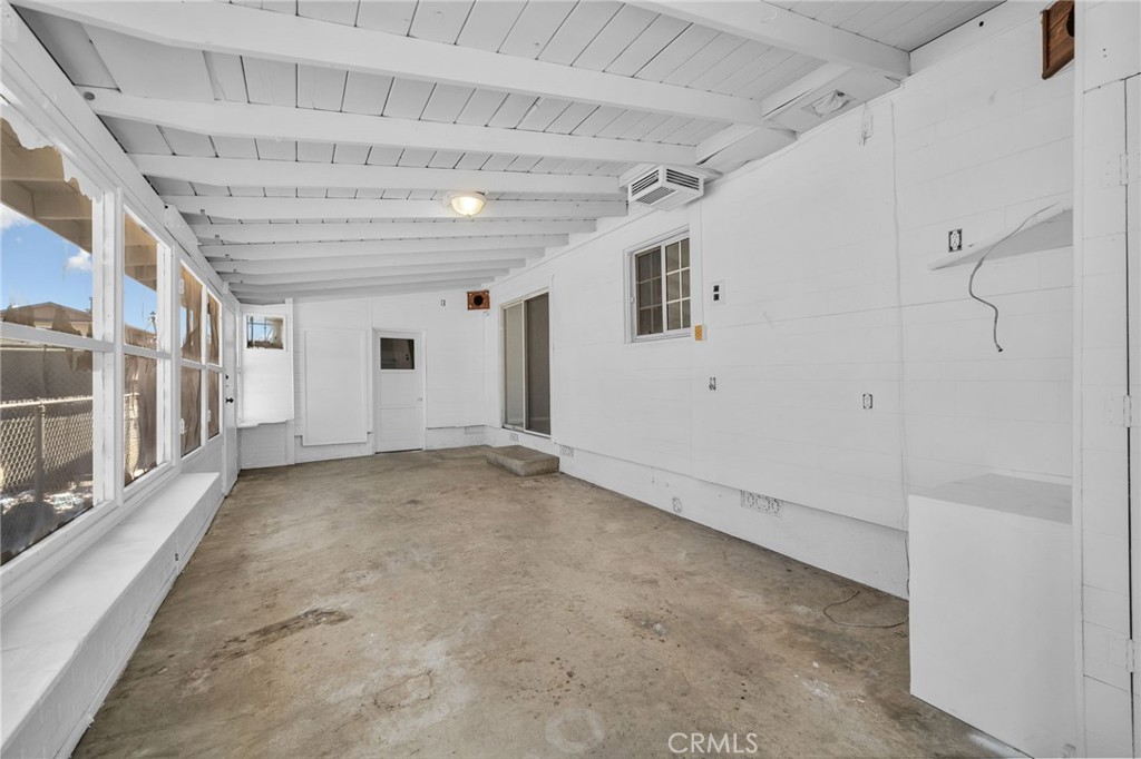 184 East Grant Street Rialto, CA 92376 - Photo 23 of 27