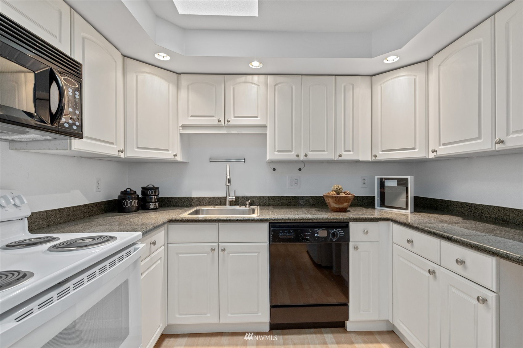 4308 Northeast Sunset Boulevard, Unit Z3 Renton, WA 98059 - Photo 7 of 27 Gallery Image 7