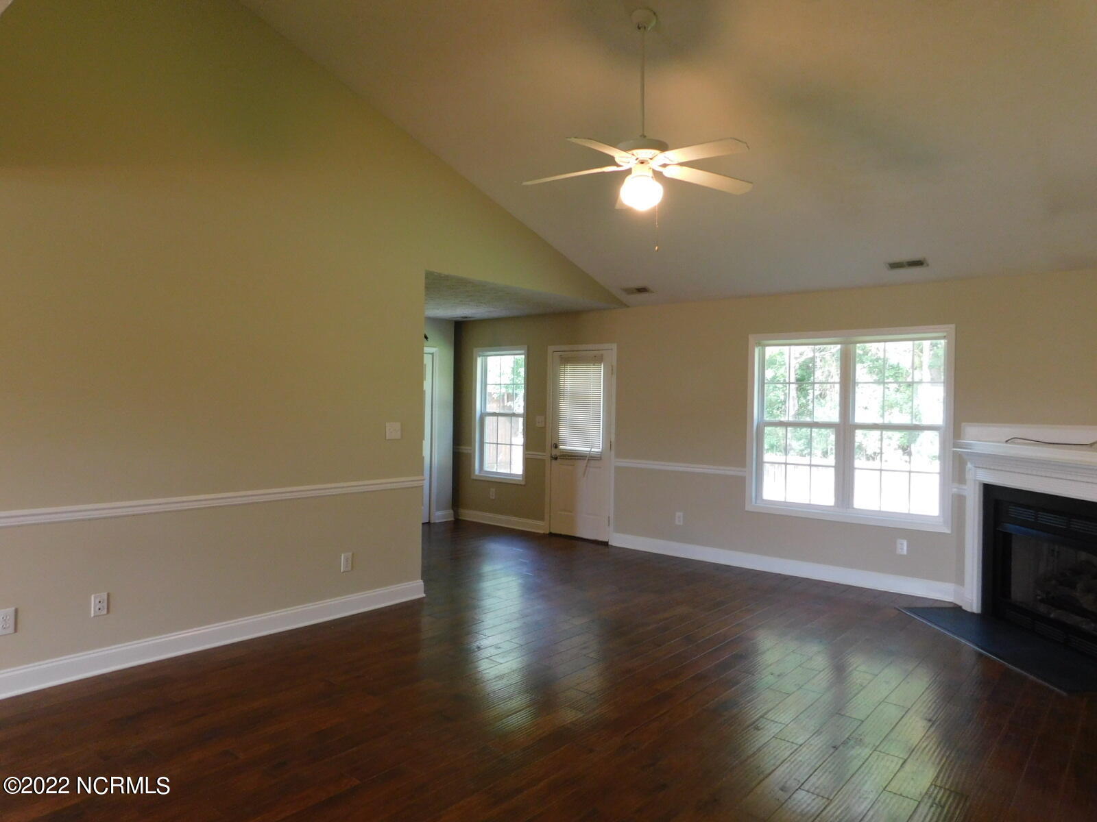 1504 Mesquite Court Havelock, NC 28532 - Photo 5 of 15 DSCN3264