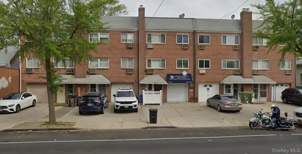 $2,600 | 261-09 Hillside Avenue, Unit 3 | Floral Park