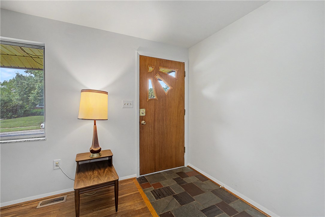6931 Rushleigh Road Clayton, OH 45322 - Photo 5 of 49