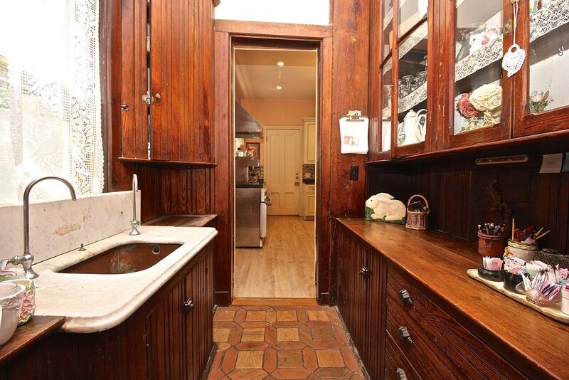 19 Old Beach Road Newport, RI 02840 - Photo 15 of 48 Pantry