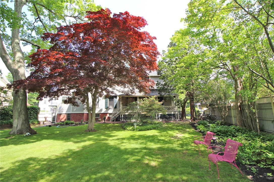 19 Old Beach Road Newport, RI 02840 - Photo 22 of 48 Beautiful yard