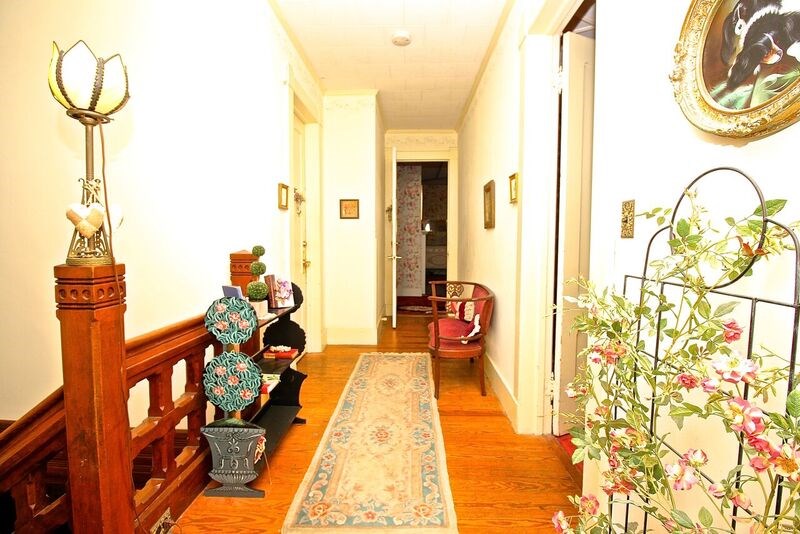 19 Old Beach Road Newport, RI 02840 - Photo 27 of 48 2nd Floor Landing