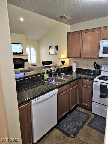 $1,750 | 3145 East Flamingo Road, Unit 2084, Las Vegas, NV 89121