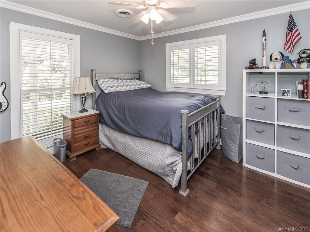 2118 Miranda Road Charlotte, NC 28216 - Photo 12 of 36 Gallery Image 12