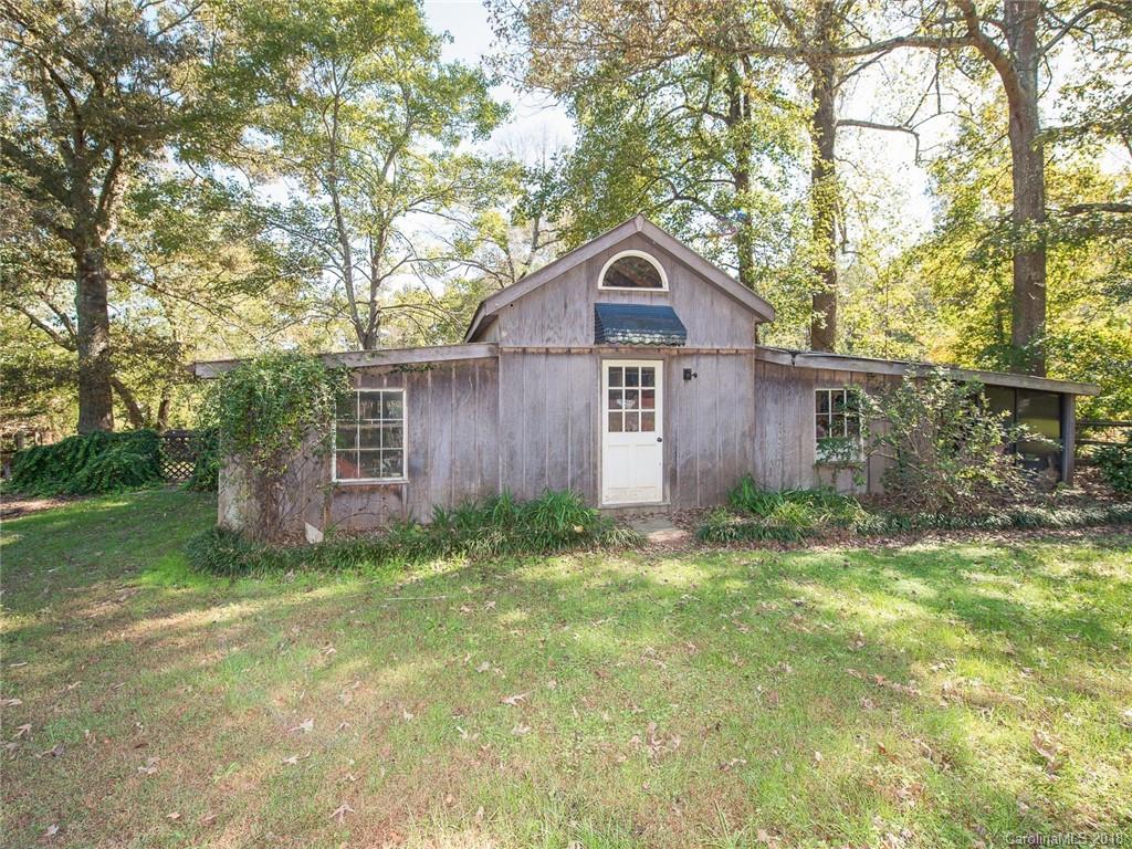 2118 Miranda Road Charlotte, NC 28216 - Photo 25 of 36 Gallery Image 25