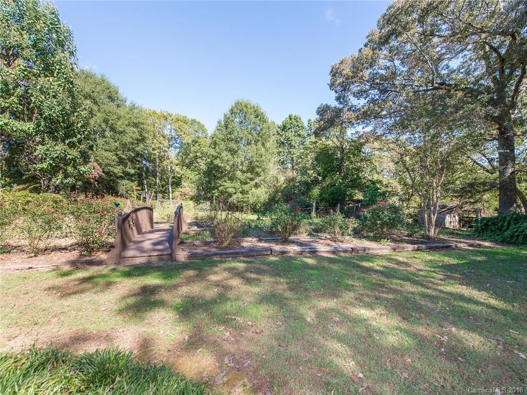 2118 Miranda Road Charlotte, NC 28216 - Photo 26 of 36 Gallery Image 26