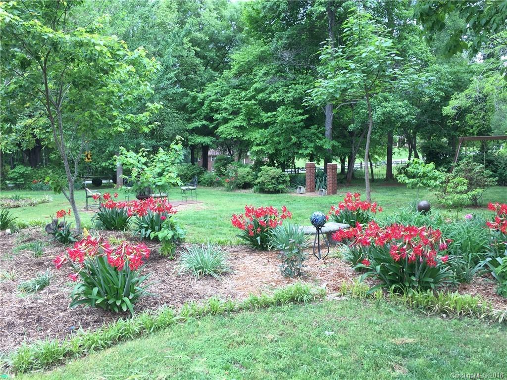 2118 Miranda Road Charlotte, NC 28216 - Photo 28 of 36 Gallery Image 28