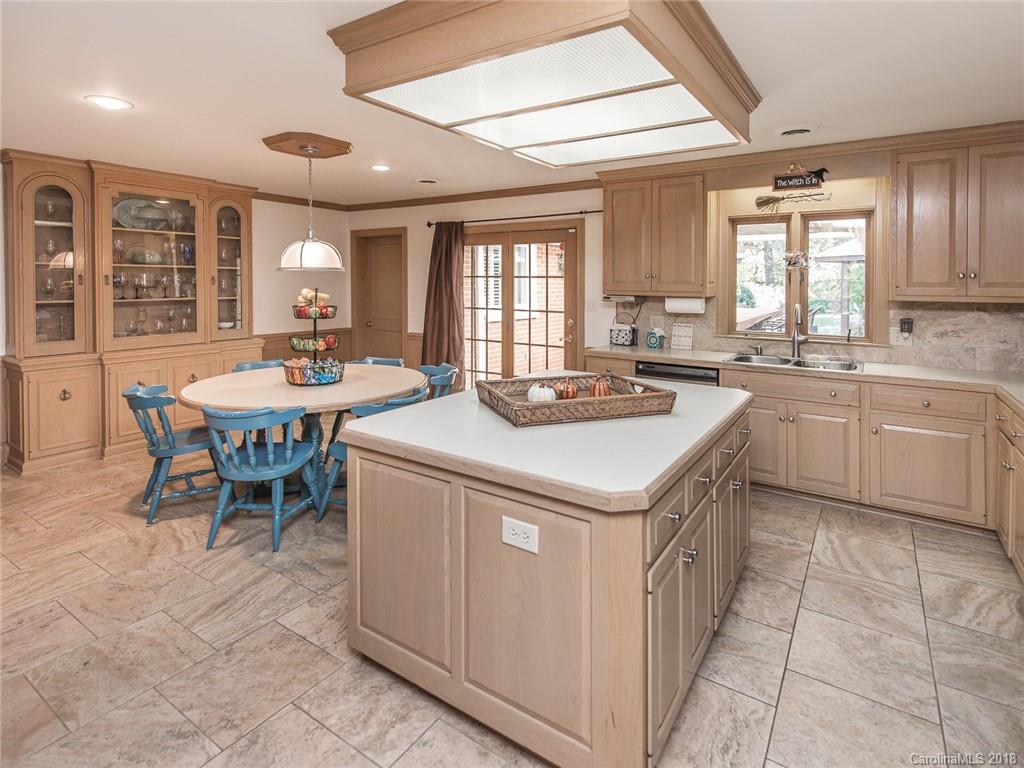 2118 Miranda Road Charlotte, NC 28216 - Photo 8 of 36 Gallery Image 8