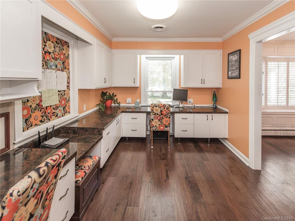 2118 Miranda Road Charlotte, NC 28216 - Photo 10 of 36 Gallery Image 10