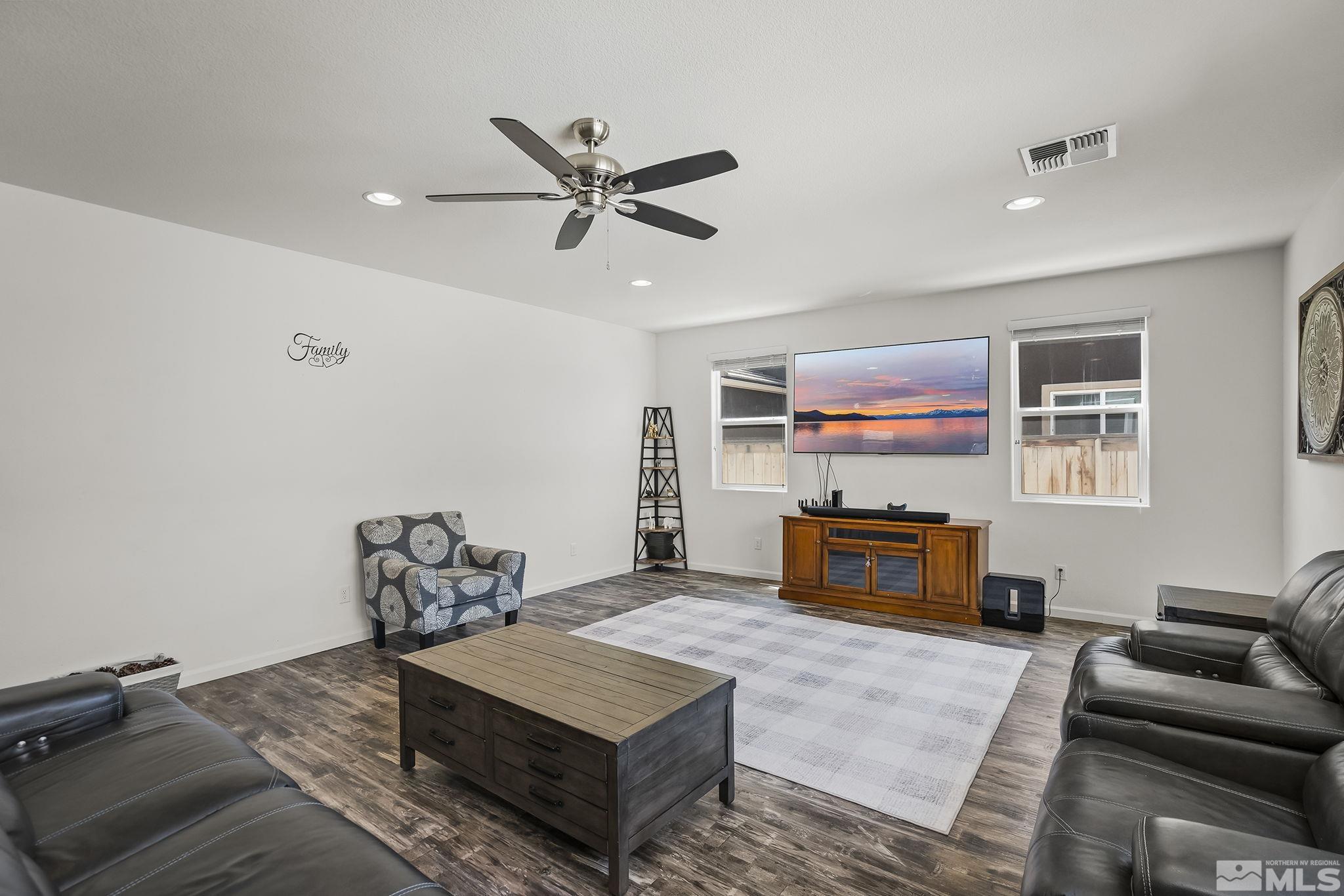 2835 Bonfire Lane Reno, NV 89521 - Photo 11 of 28 a living room with furniture