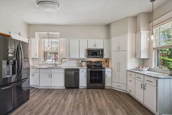 $425,000 | 1968 Nelson Avenue, Memphis, TN 38104
