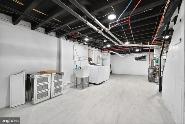 a view of a storage & utility room