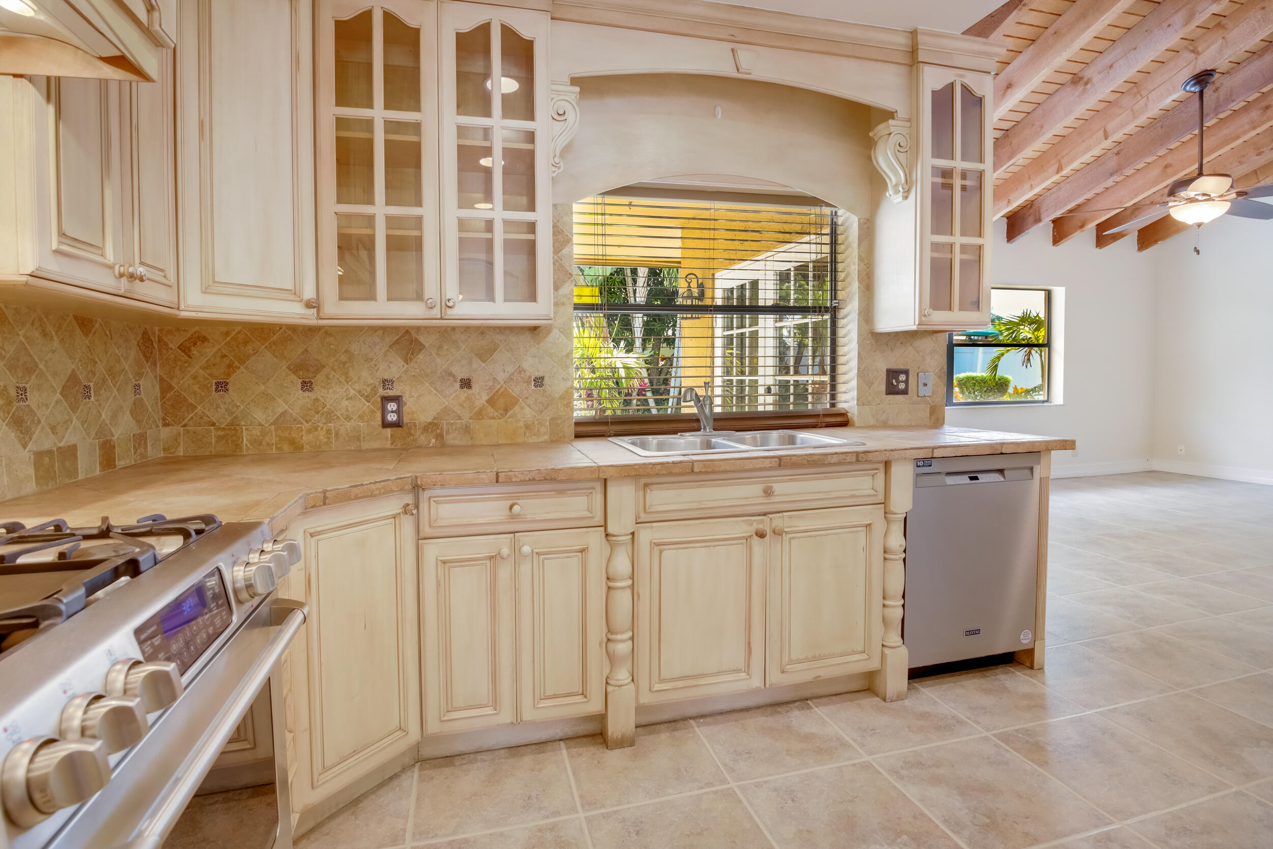 21243 Escondido Way North Boca Raton, FL 33433 - Photo 10 of 42 Kitchen