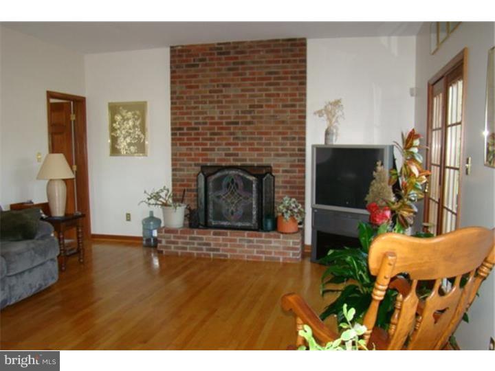 333 Money Road Townsend, DE 19734 - Photo 9 of 22 Family Room
