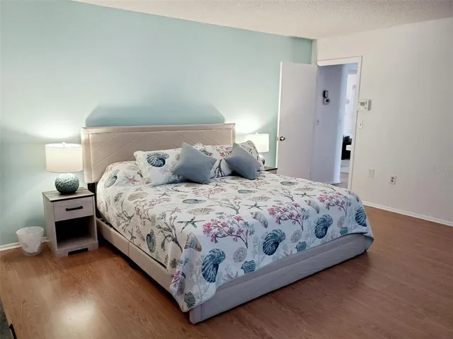 $4,000 | 2203 43rd Street West, Bradenton, FL 34205