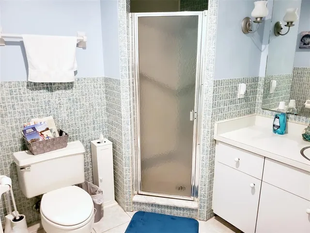 $4,000 | 2203 43rd Street West, Bradenton, FL 34205