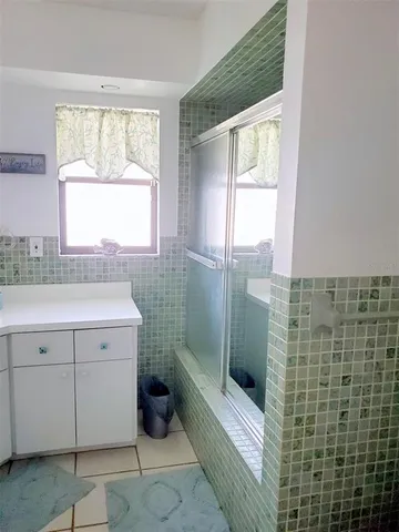 $4,000 | 2203 43rd Street West, Bradenton, FL 34205