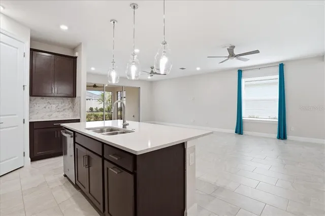 $469,000 | 5237 Savino Circle, Palmetto, FL 34221