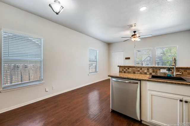 $1,395 | 312 Arlington Court, Unit 102, San Antonio, TX 78210