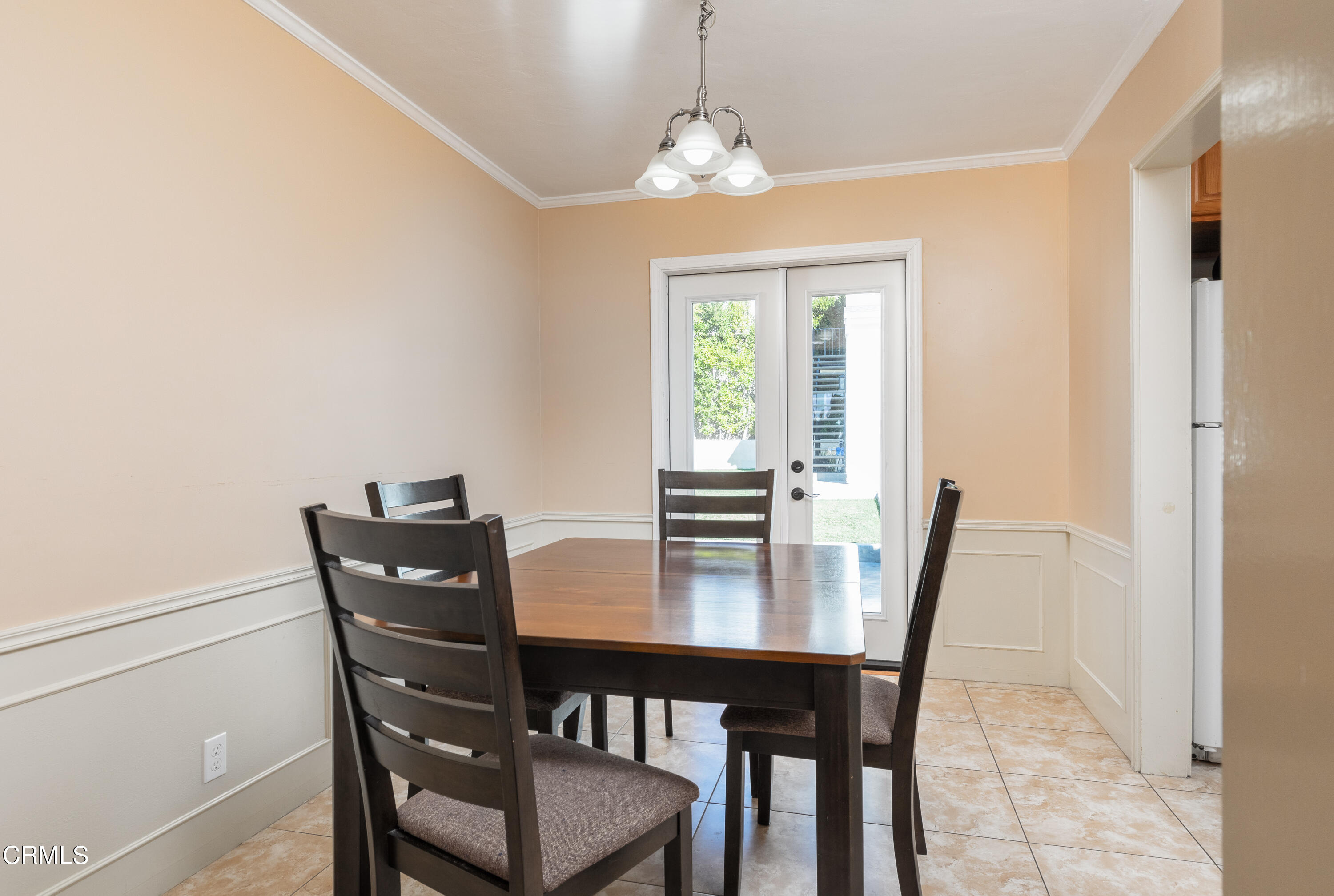 1539 Broadview Drive Glendale, CA 91208 - Photo 6 of 19 a view of a dining room with furniture and window