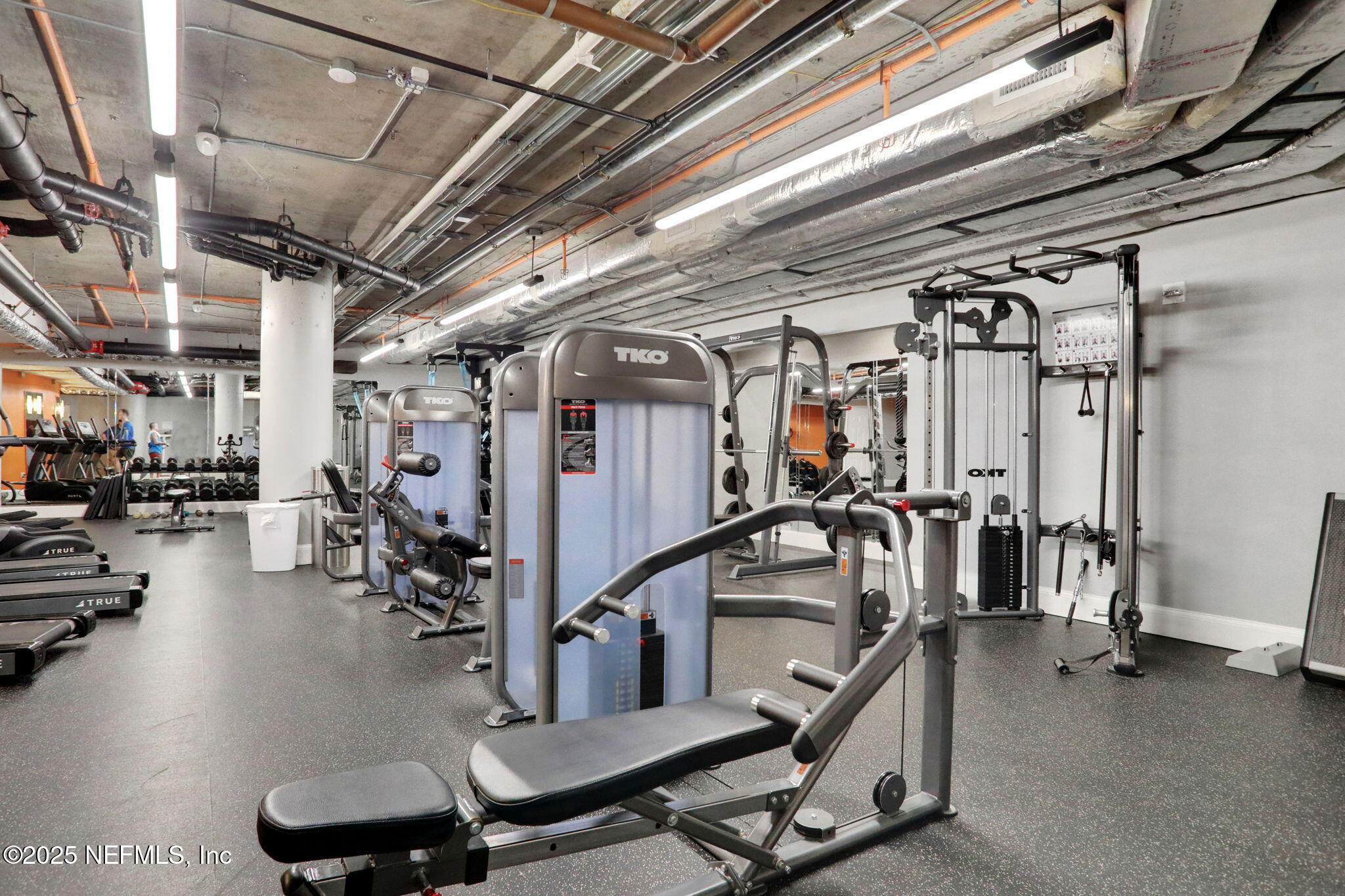 400 East Bay Street, Unit 1705 Jacksonville, FL 32202 - Photo 39 of 68 a view of a room with gym equipment