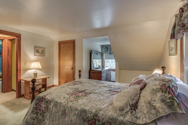 28 Homestead Street Lexington, MA 02421 - Photo 24 of 30 Gallery Image 24