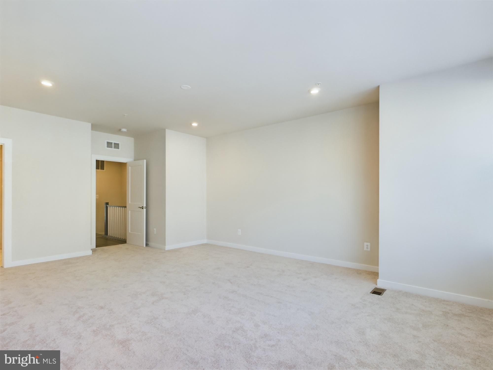 43801 Middleway Terrace Ashburn, VA 20147 - Photo 28 of 54 a view of an empty room