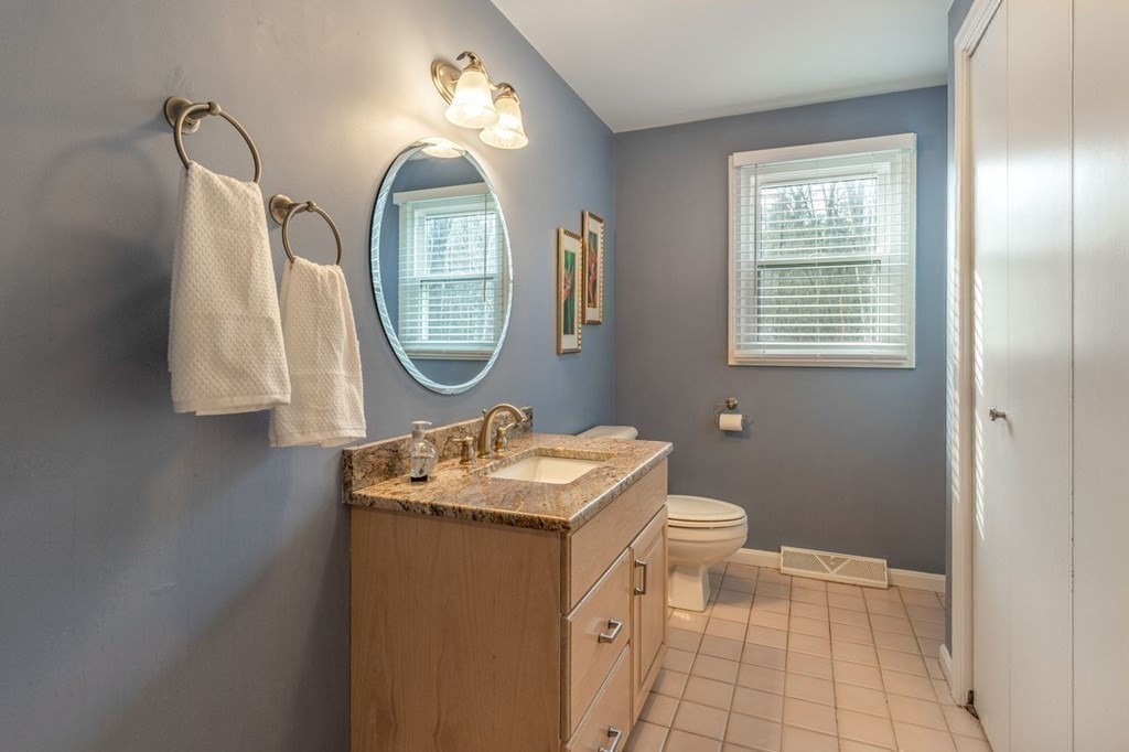 22 Niantic Road Sharon, MA 02067 - Photo 11 of 27 Gallery Image 11