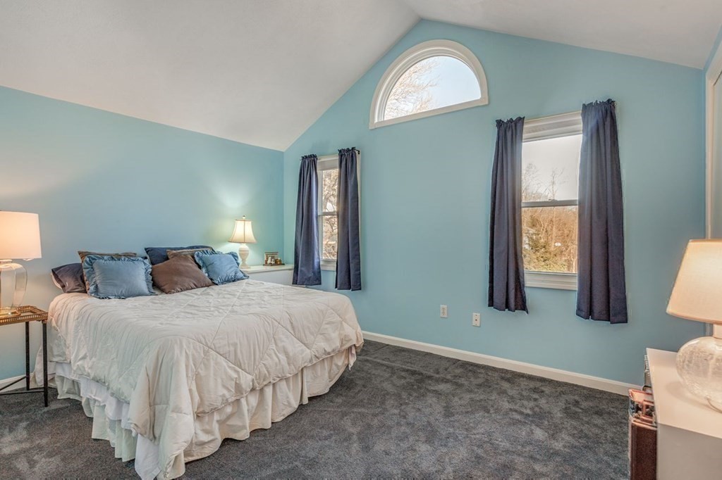 22 Niantic Road Sharon, MA 02067 - Photo 16 of 27 Gallery Image 16