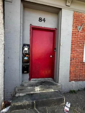 $2,400 | 84 Front Street, Paterson, NJ 07522