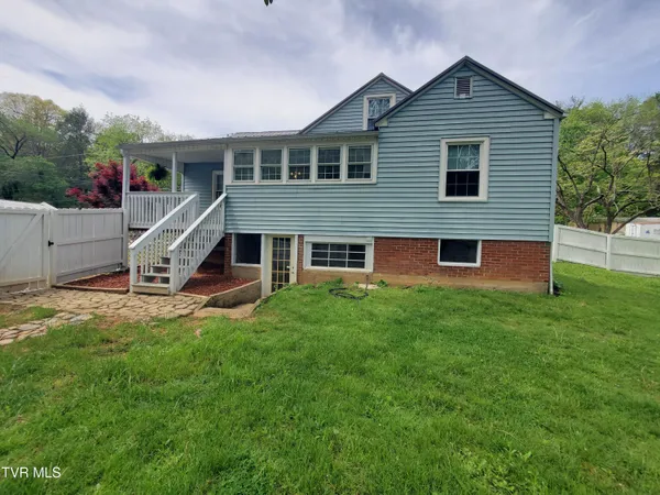 $349,000 | 1234 Bristol Highway, Elizabethton, TN 37643