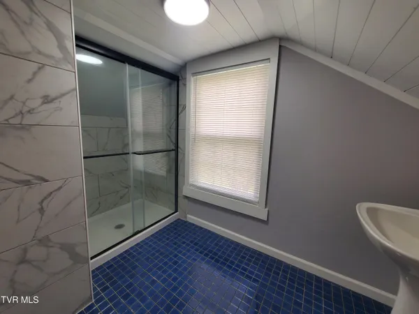 $349,000 | 1234 Bristol Highway, Elizabethton, TN 37643