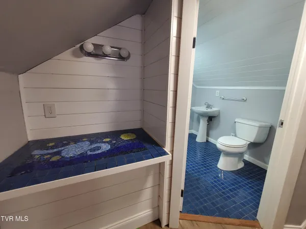 $349,000 | 1234 Bristol Highway, Elizabethton, TN 37643