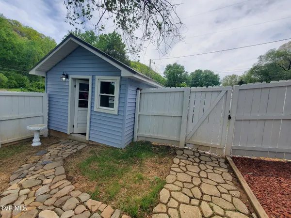 $349,000 | 1234 Bristol Highway, Elizabethton, TN 37643