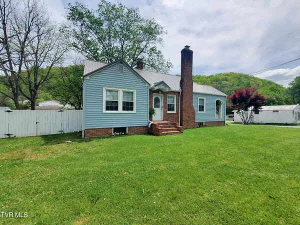 $349,000 | 1234 Bristol Highway, Elizabethton, TN 37643