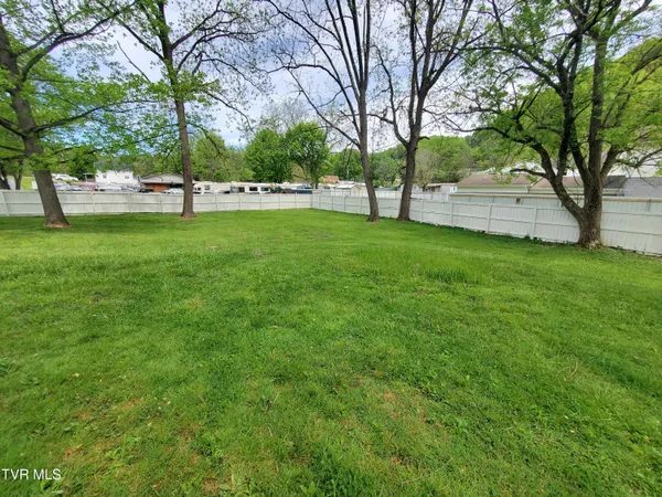 $349,000 | 1234 Bristol Highway, Elizabethton, TN 37643