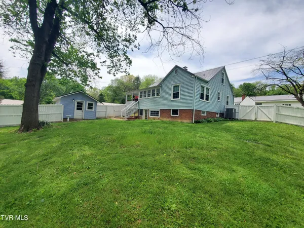 $349,000 | 1234 Bristol Highway, Elizabethton, TN 37643