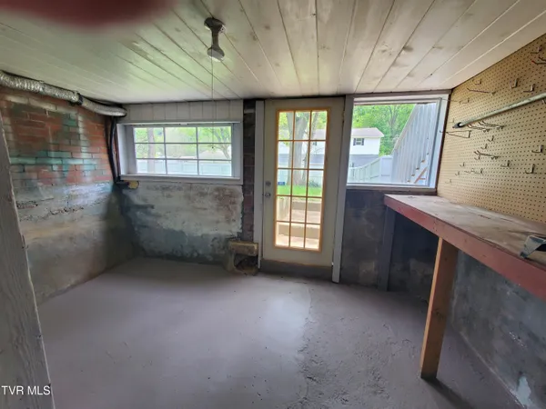 $349,000 | 1234 Bristol Highway, Elizabethton, TN 37643