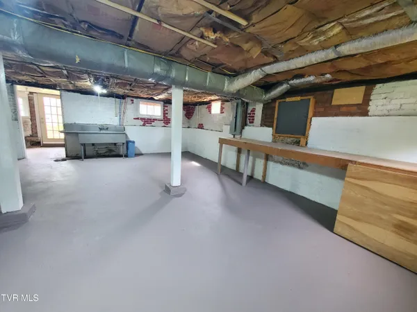 $349,000 | 1234 Bristol Highway, Elizabethton, TN 37643