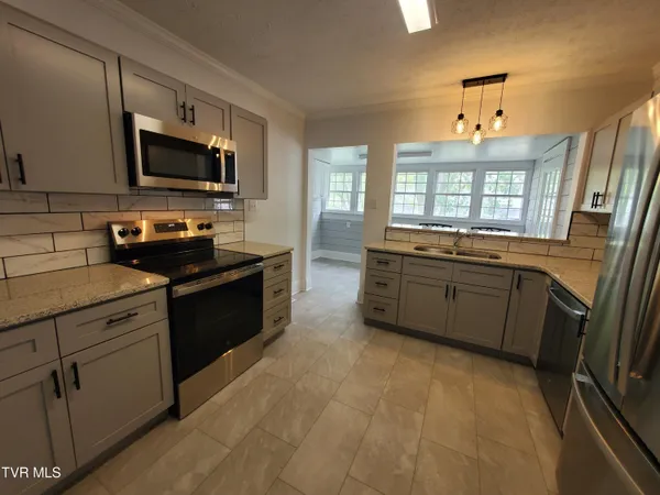 $349,000 | 1234 Bristol Highway, Elizabethton, TN 37643