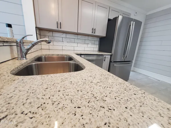 $349,000 | 1234 Bristol Highway, Elizabethton, TN 37643