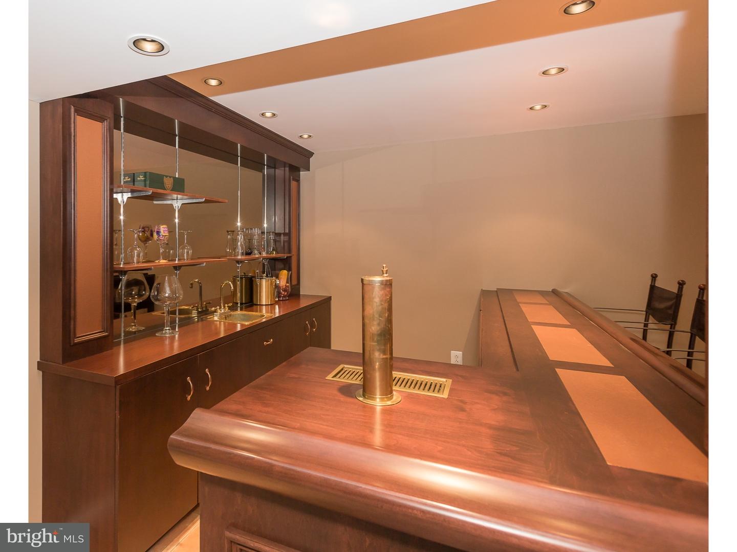 1114 New Kepler Road Pottstown, PA 19464 - Photo 19 of 25 Wet Bar