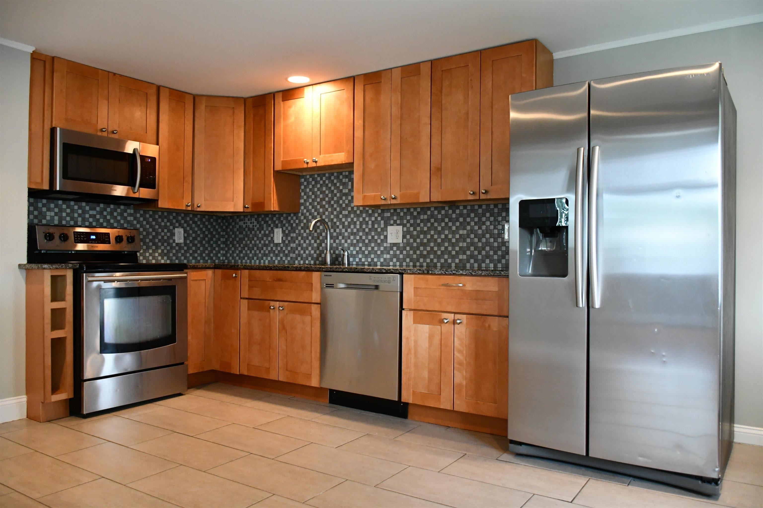 67 Harold Street Manchester, NH 03104 - Photo 3 of 17 Gallery Image 3