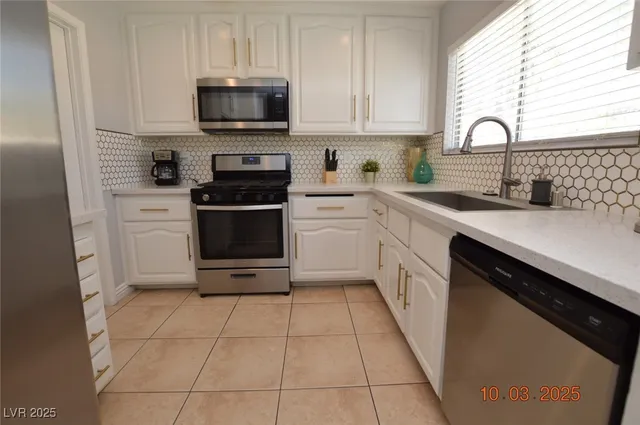 $2,150 | 4406 Newhaven Drive, Las Vegas, NV 89147