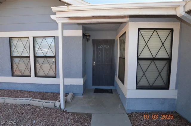 $2,150 | 4406 Newhaven Drive, Las Vegas, NV 89147