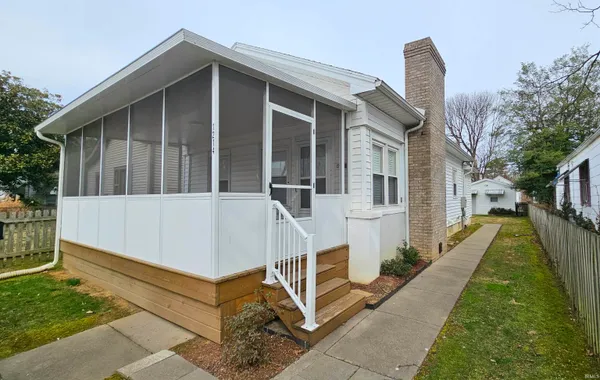 $132,000 | 1214 South Harlan Avenue, Evansville, IN 47714