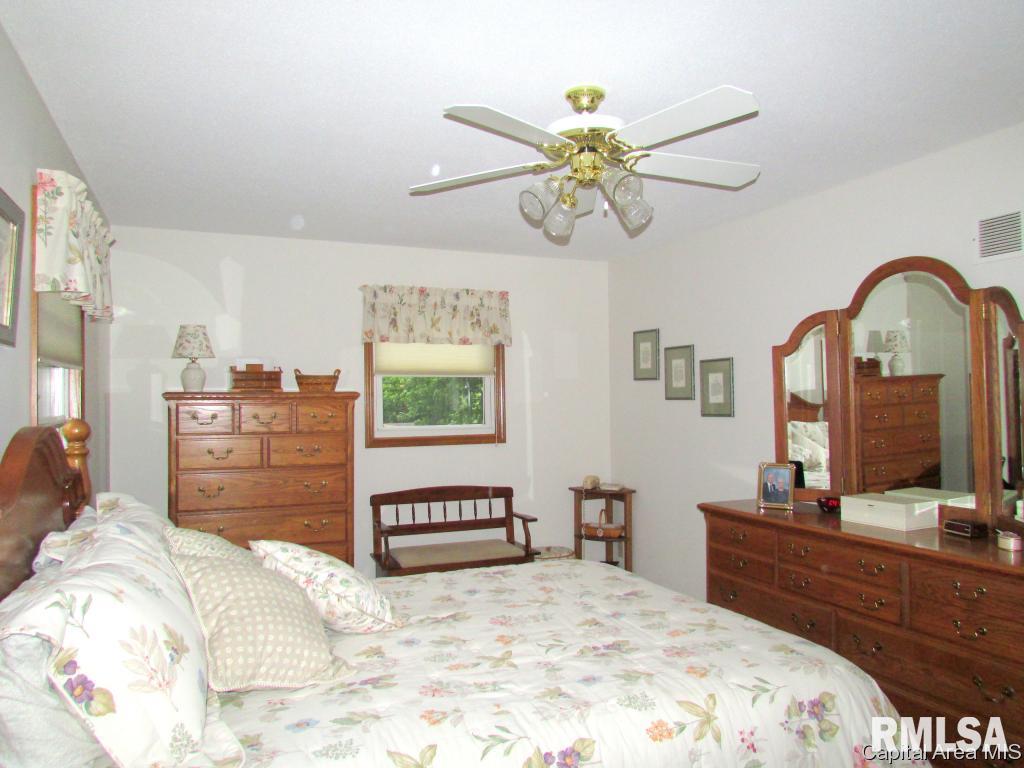 67 Mesa Road Springfield, IL 62702 - Photo 16 of 26
