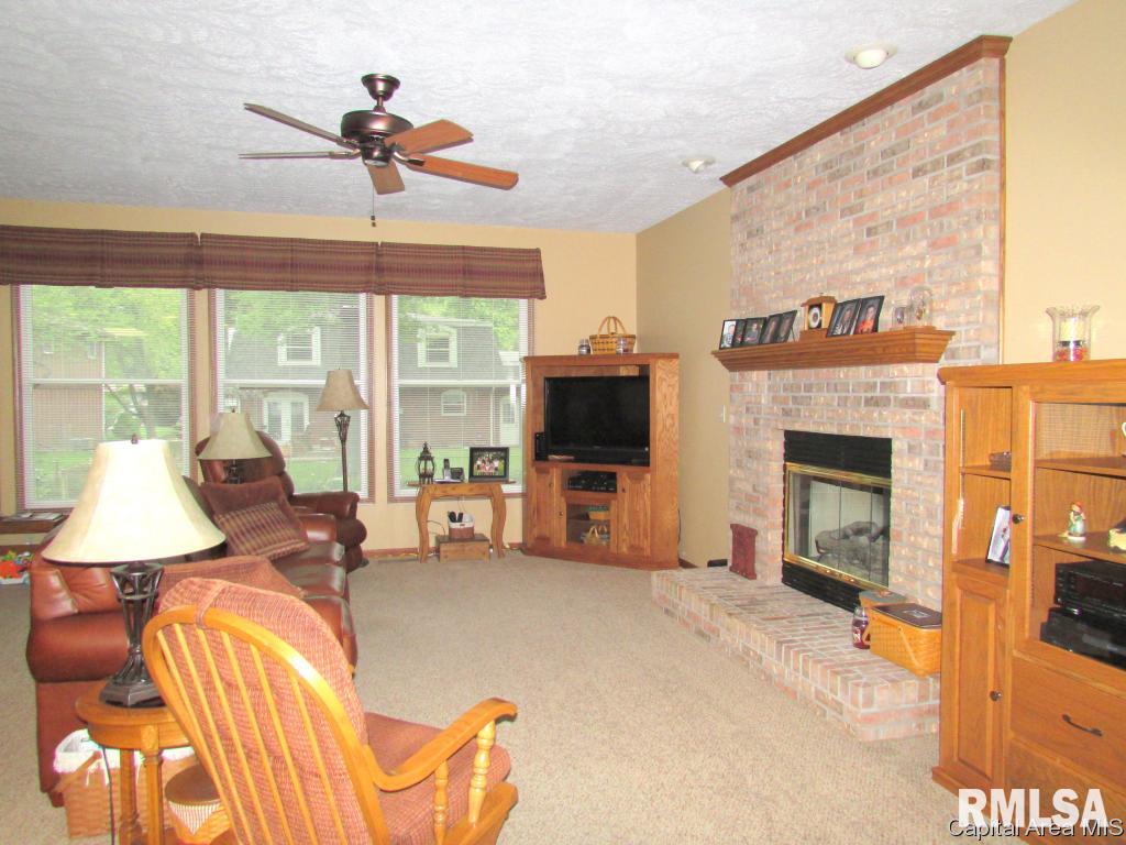 67 Mesa Road Springfield, IL 62702 - Photo 6 of 26
